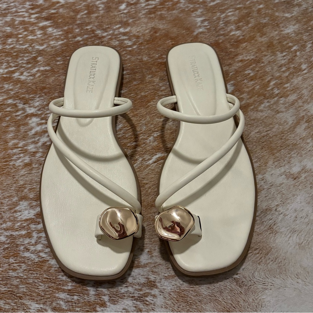 Cream Sandals with Gold Accent - Picture 3 of 6